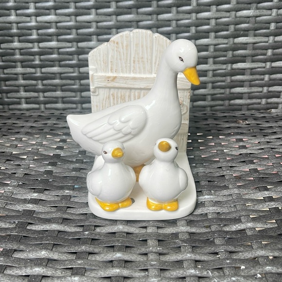 Grasslands Road Duck Duckling Salt & Pepper Shakers Napkin Holder Vintage Style - Picture 1 of 5